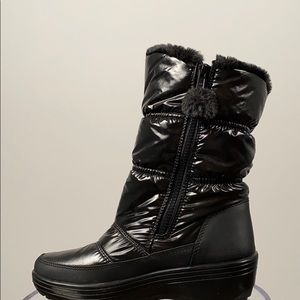 Women’s Black 100% Water/Snow Proof Boots
